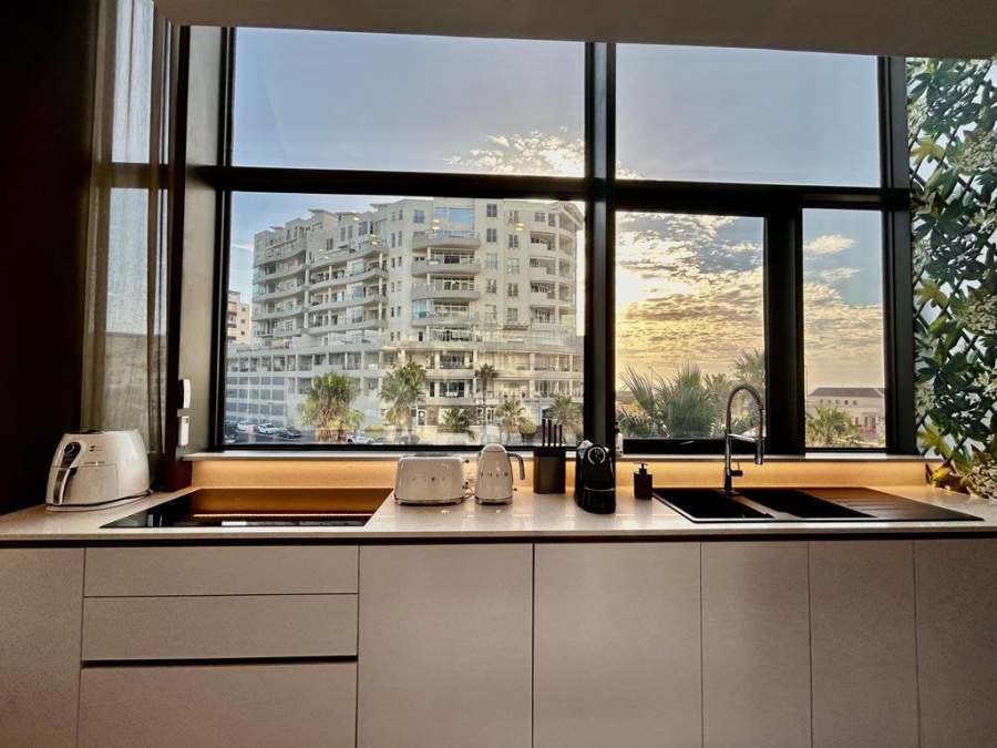 To Let 2 Bedroom Property for Rent in Mouille Point Western Cape